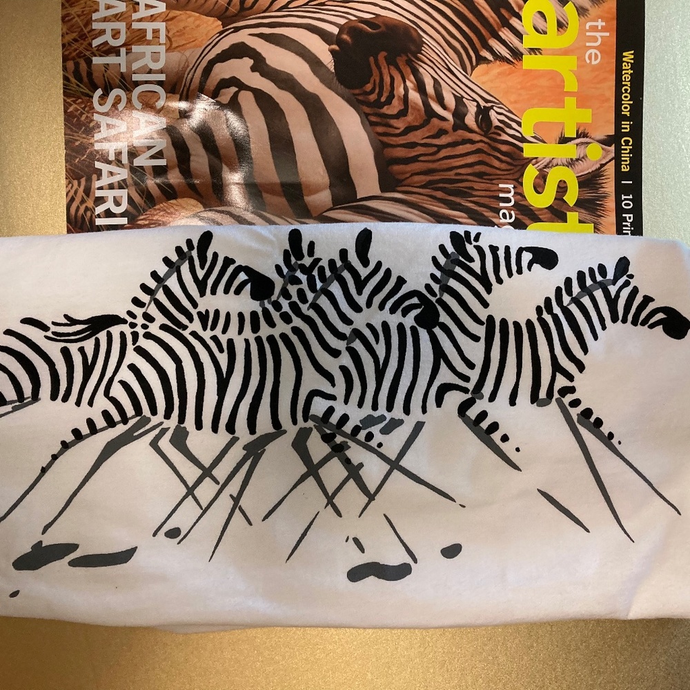2x “HOST PICK “ New Zebra Design Tee Shirt Medium